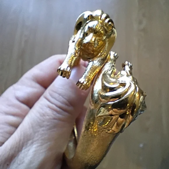 Vintage Trifari RARE 1960s Big Cat Fighting Dueling Hinged Clamper Bracelet
